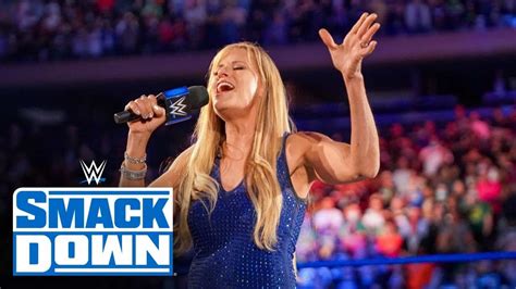 Lillian Garcia performs National Anthem before WWE Friday Night SmackDown at MSG - WWE News, WWE ...