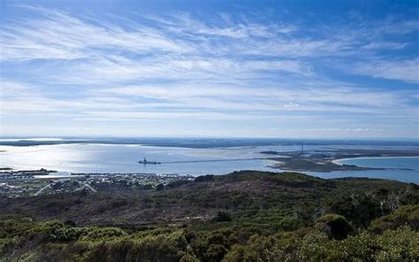 Burst sewage pipe in Bluff Harbour | RNZ News