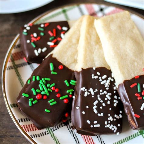 Chocolate Dipped Shortbread Cookies | Chocolate cookie recipes, Chocolate shortbread cookies ...