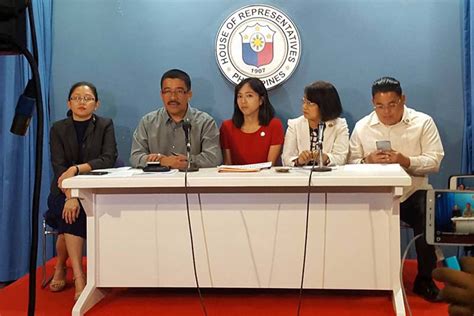 Makabayan bloc leaves House supermajority, ends Duterte alliance | Philstar.com