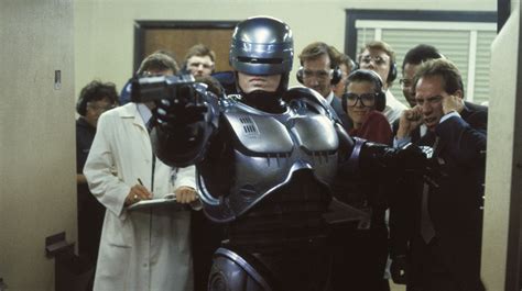 RoboCop 1987, directed by Paul Verhoeven | Film review