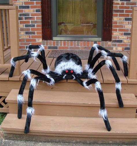 Pin by melanie hollihan on Halloween | Halloween spider decorations ...