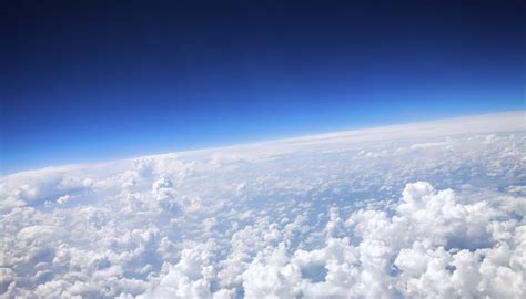 What Is the Difference Between the Troposphere & the Stratosphere? | Sciencing