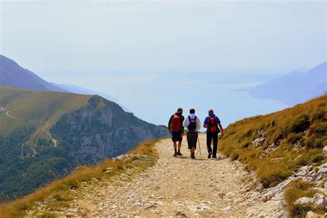 5 Best Lake Garda Hiking Trails- Where To Hike - Visit Beautiful Italy