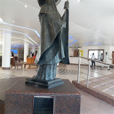 The Eyo of Eko Statue (Lagos, Nigeria) - omdömen - Tripadvisor