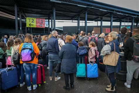 Charleroi Airport is closed again for departures on Wednesday