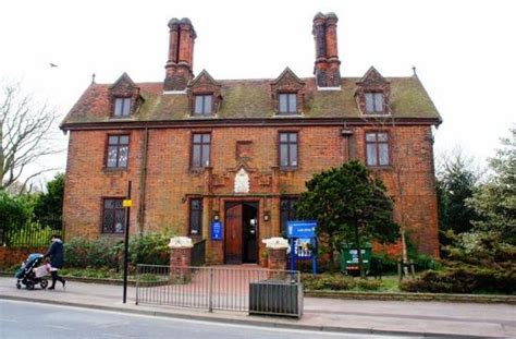 The rear view of Leigh Library, from the Gardens - Picture of Leigh Library, Leigh-on Sea ...