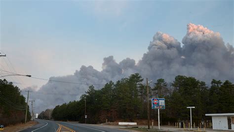 NJ forest fire: Route 72 in Barnegat still closed, 8,000 acres burning