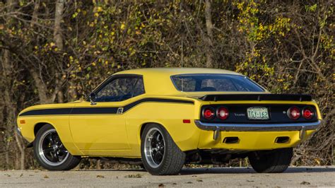 1972 Plymouth 'Cuda - 5.7L Hemi, T56 Magnum