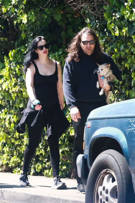 Pregnant KRYSTEN RITTER and Adam Granduciel Out in Hollywood 04/06/2019 – HawtCelebs