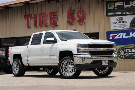 2018 Chevrolet Silverado White Fuel Off-Road Triton D609 Wheel | Wheel Front