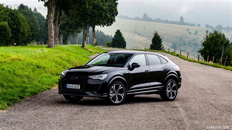 Audi Q3 Sportback | 2020MY (Color: Mythos Black) | Front Three-Quarter