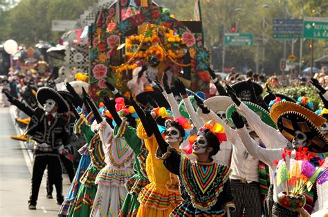 Desfile del día de los muertos en la CDMX una tradición que impuso ...