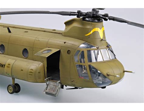 CH47A Chinook Helicopter -- Plastic Model Helicopter Kit -- 1/35 Scale ...