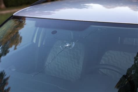 Is it Illegal to Drive With a Cracked Windshield in Canada?