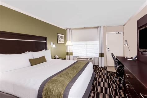 Wyndham Garden San Jose Airport | San Jose, CA Hotels