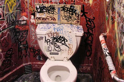 Photos of graffiti: Bathrooms in New York City