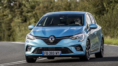 New Renault Clio Hybrid 2020 review | Auto Express