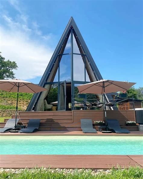 Dazzling Modern A-Frame Cabin Design Idea | MODERN TINY CABINS