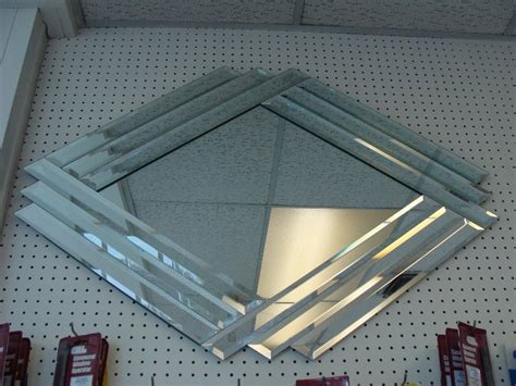 clear-diamond-mirror-with-clear-beveled-strip-border | Dwight's Glass