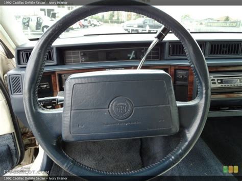 1992 Cadillac DeVille - Information and photos - MOMENTcar