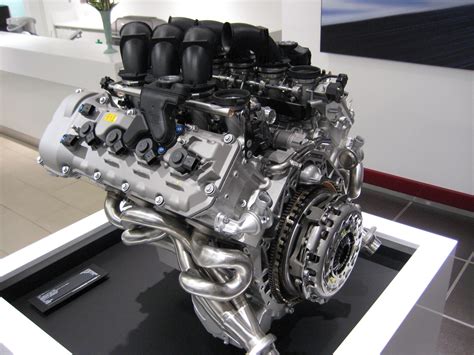 Watch how the E92 M3's V8 amazing engine was built