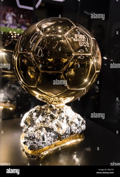 Close up fifa ballon dor trophy Banque de photographies et d’images à ...