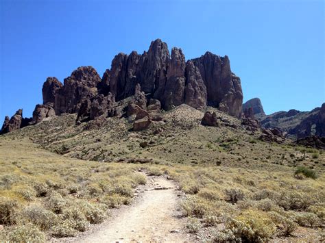 Hiking at Lost Dutchman State Park - Phoenix With Kids