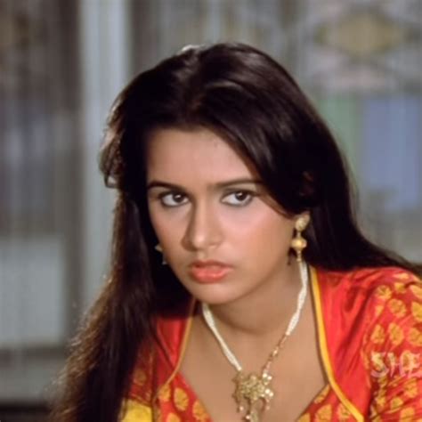 Padmini Kolhapure Age, Height,Net Worth & Bio - CelebrityHow