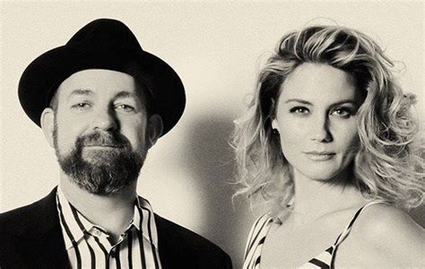 Sugarland Reveals 'Bigger' Album Details