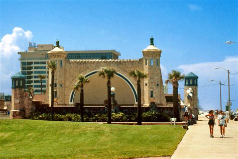 Bandshell, Daytona Beach | A preserved bandshell along the b… | Flickr