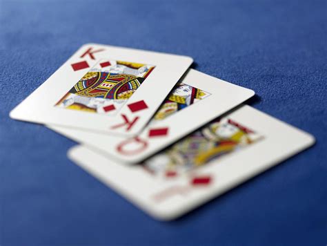 How to Play Three Card Poker