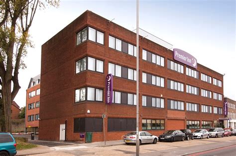 PREMIER INN LONDON HANGER LANE HOTEL - Updated 2022