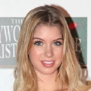 Allie DeBerry - Age, Family, Bio | Famous Birthdays