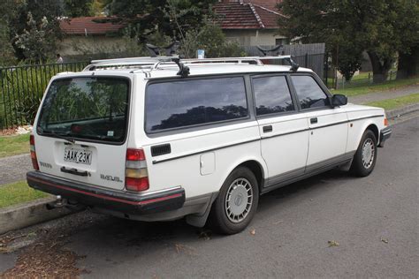 A Detailed Look Back At The Volvo 240 Turbo Station Wagon