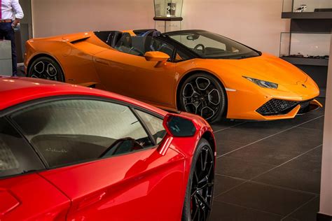 Orange Lamborghini Huracan Spyder Displayed in Madrid - GTspirit