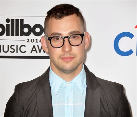 Right, Wing-Nut!: Lena Dunham's Boyfriend - Jack Antonoff - IS....Pajama Boy???