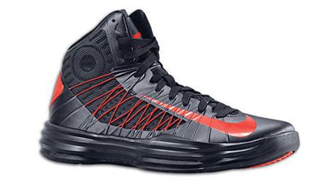 The 10 Best Basketball Sneakers for Players with Flat Feet | Complex