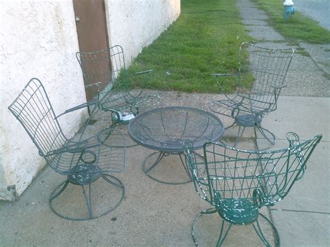 Vintage Modern Homecrest Wire patio Set « Obnoxious Antiques