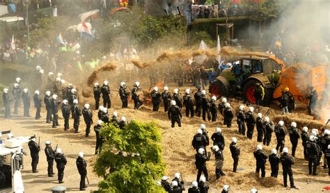 Pics of Brussels protest as 6,000 farmers and tractors hit the streets - Agriland.ie