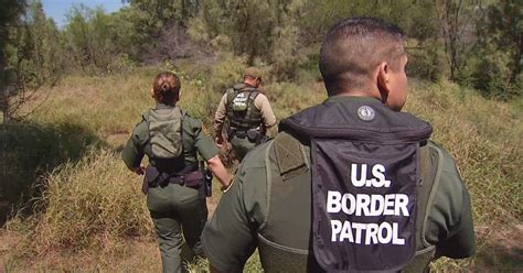 Armed militia groups, including one from Texas, head to the U.S.-Mexico border | Immigration ...