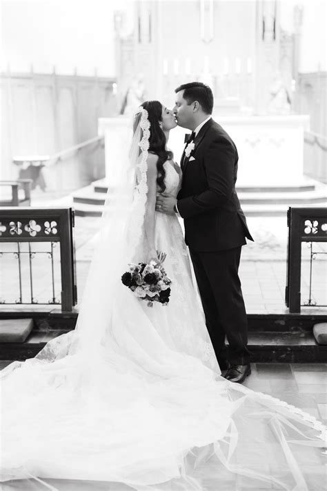 Modern & Moody Corinthian Wedding — ROMANTIC, ELEGANT, AND TIMELESS ...