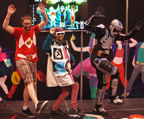 Capt Mondo's Photo Blog » Blog Archive » Fan Expo: Cosplay Dancing at The Just Dance 4 Booth