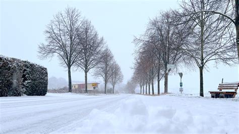 Schnee und Winterglätte in Hessen: Aktuelles im Wetter-Ticker A5 weiter durch Lkw bei Glätte und ...