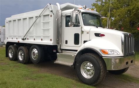 Haul Lane Manufacturing, Inc - 2015 Peterbilt 348 4-Axle Truck with 16.75 Ft Ridge Lane Dump Body