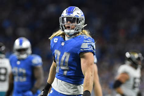 Detroit Lions Alex Anzalone posts on Twitter considering cutting hair - Sports Illustrated ...