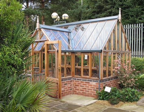 How To Make My Own Greenhouse - How to Build a Greenhouse From Old ...