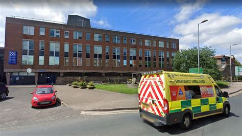 Hereford police station shut after hand grenade brought in - BBC News