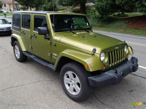 2007 Rescue Green Metallic Jeep Wrangler Unlimited Sahara 4x4 #84473084 | GTCarLot.com - Car ...