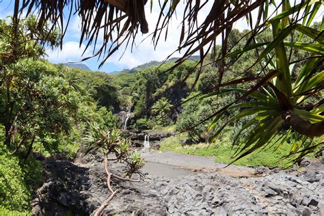 11 Best Hikes in Maui and Leisurely Coastal Walking Trails